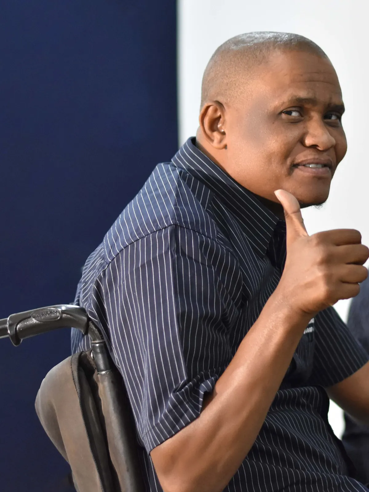 JIMBU learnership graduate giving a thumbs up
